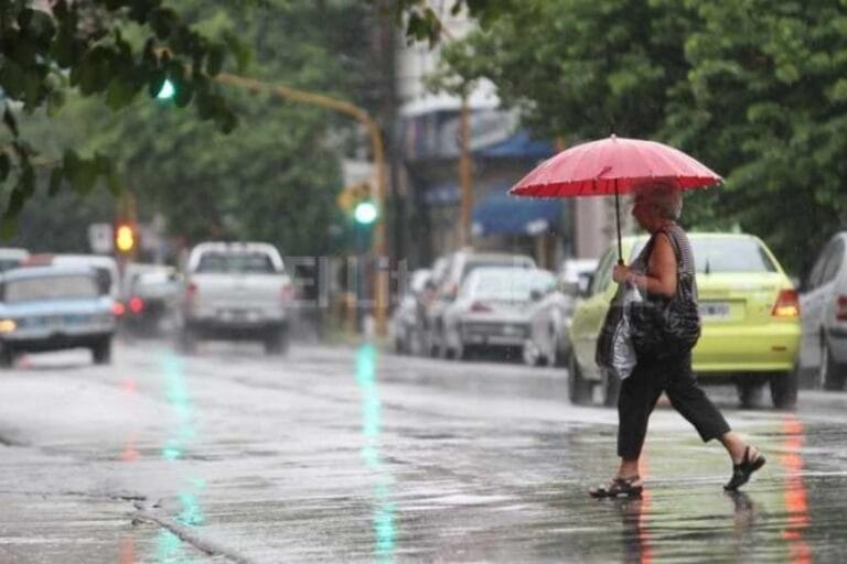 Alerta amarilla por lluvia y tormentas para este viernes