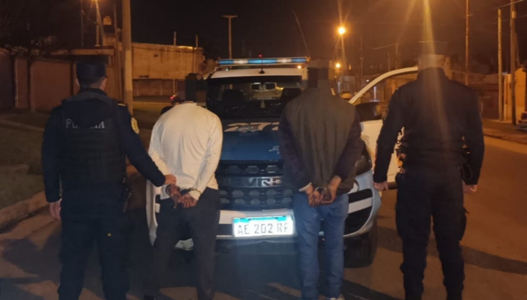 Dos sujetos fueron detenidos por el intento de robo a un Drugstore