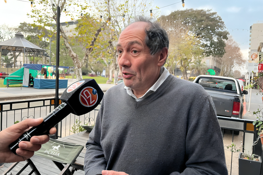 “Azcué cierra una radio del pueblo para agradar a sus jefes porteños”, expresó Daniel Cedro 