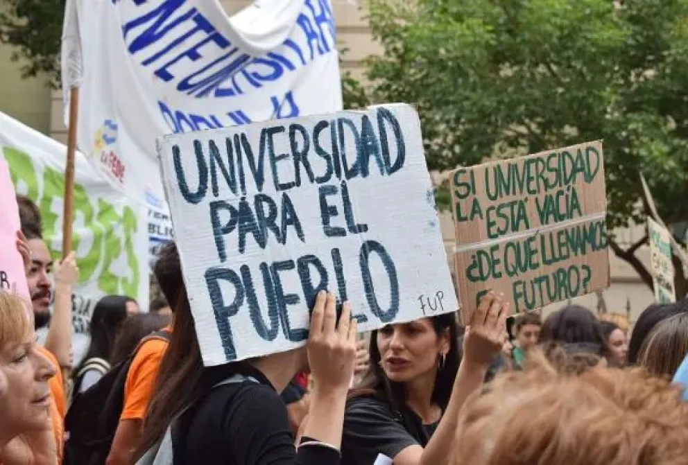 Docentes universitarios definieron una semana de paro en reclamo de salarios y condiciones laborales