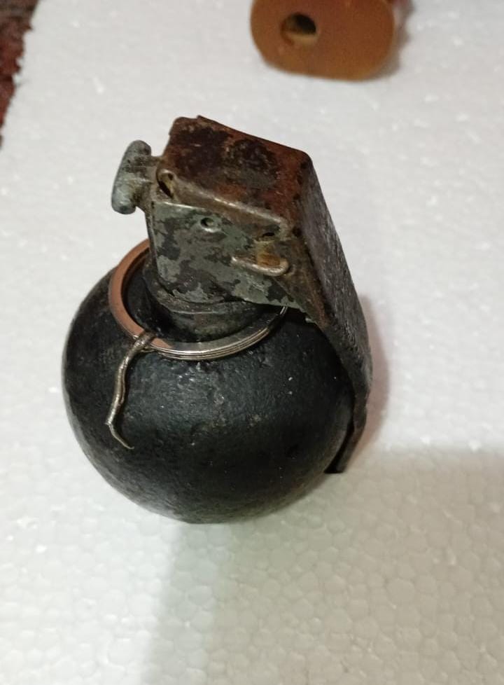 Lo denunció su ex pareja por amenazas y se le secuestró una granada y arma de fuego