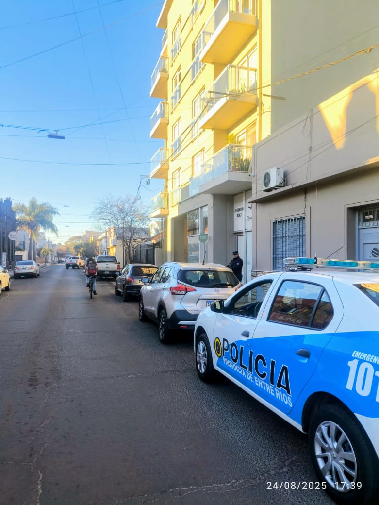Grave accidente sufrió un ciclista cuando abren la puerta de un auto