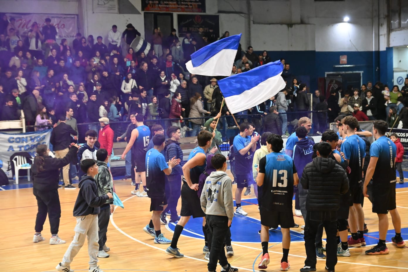 Ferro se quedó con el clásico y manda en soledad
