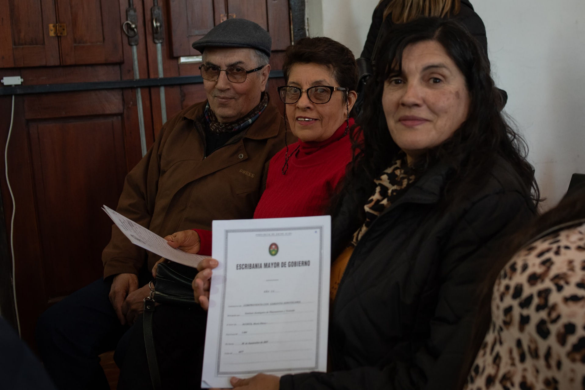 Más de 100 familias de Victoria recibieron las escrituras de sus viviendas