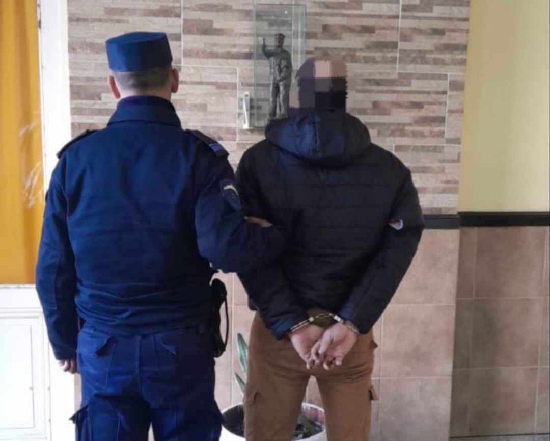 Intentó embestir un policía en un operativo de control