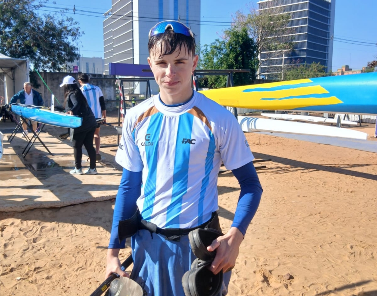 Medalla de Oro para el concordiense Valentino ferrier en  Canotaje