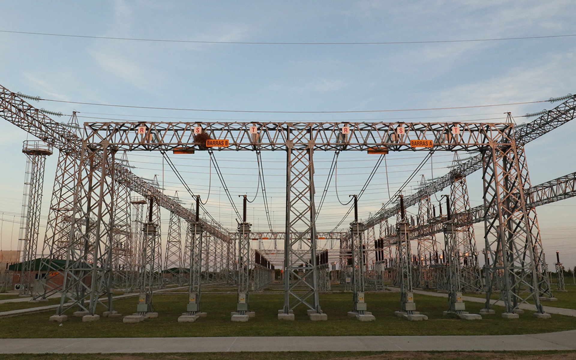 Ante un desperfecto en la Estación Transformadora de Enersa en Paraná estuvieron hasta 2 horas sin energía
