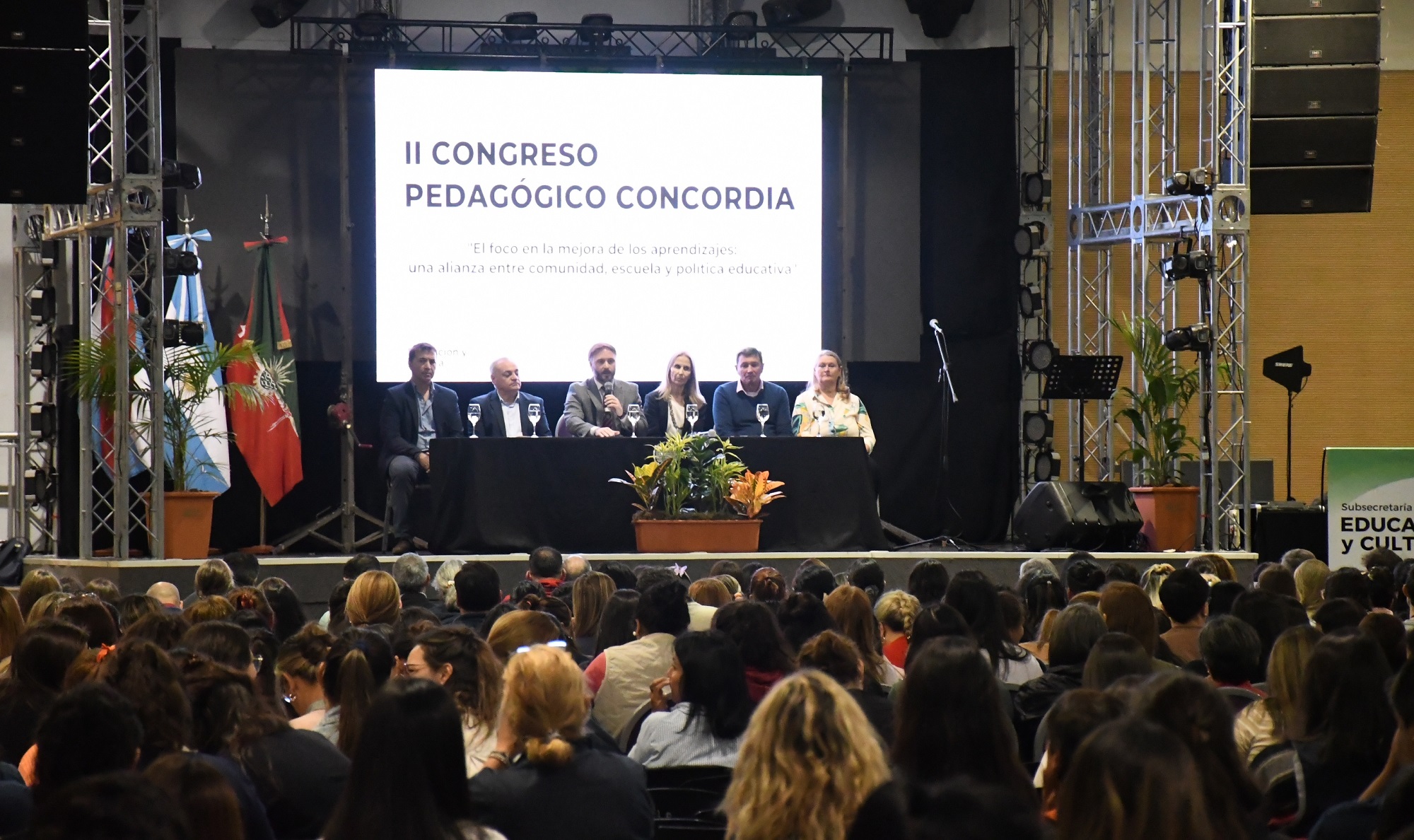 Francisco Azcué participó de la Apertura del II Congreso Pedagógico