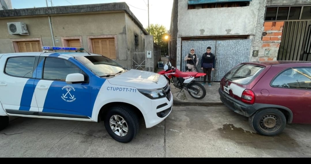 Prefectura Delegación Concordia: Tres personas detenidas por violencia contra embarcación de prefectura