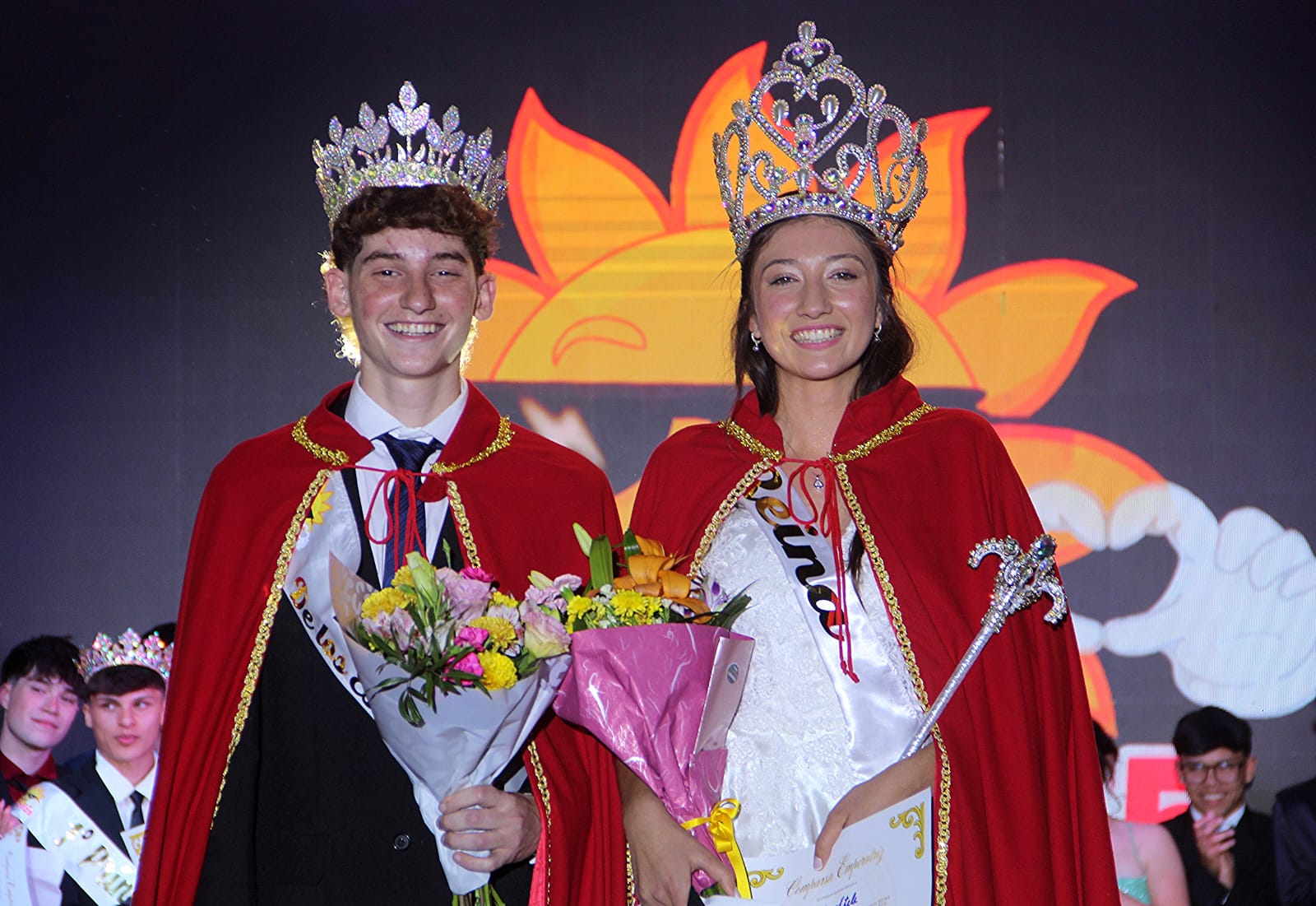 Sofia y Facundo son los nuevos Reyes de los Estudiantes de Concordia 2025.