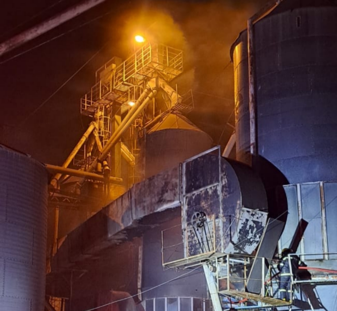 Incendio en Molino «Caupolicán» de San Salvador