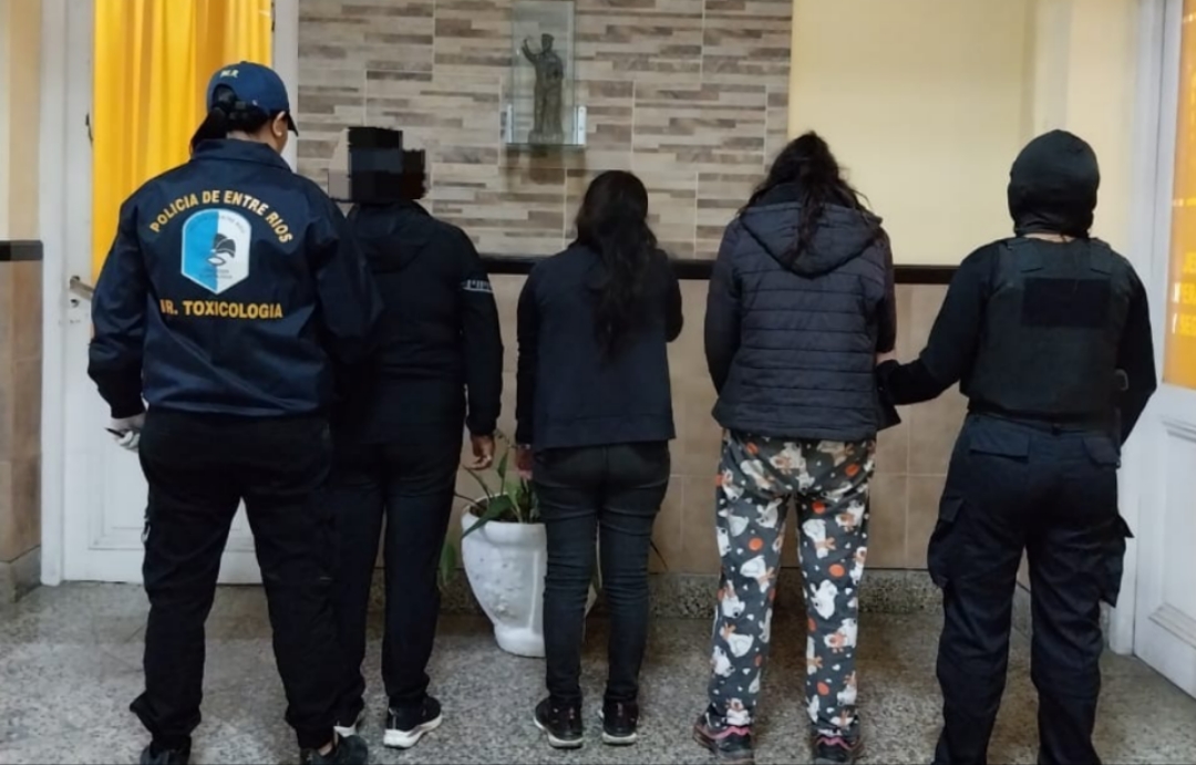 Nueve personas detenidas, secuestro más de 700 envoltorios de cocaína, dinero y elementos varios