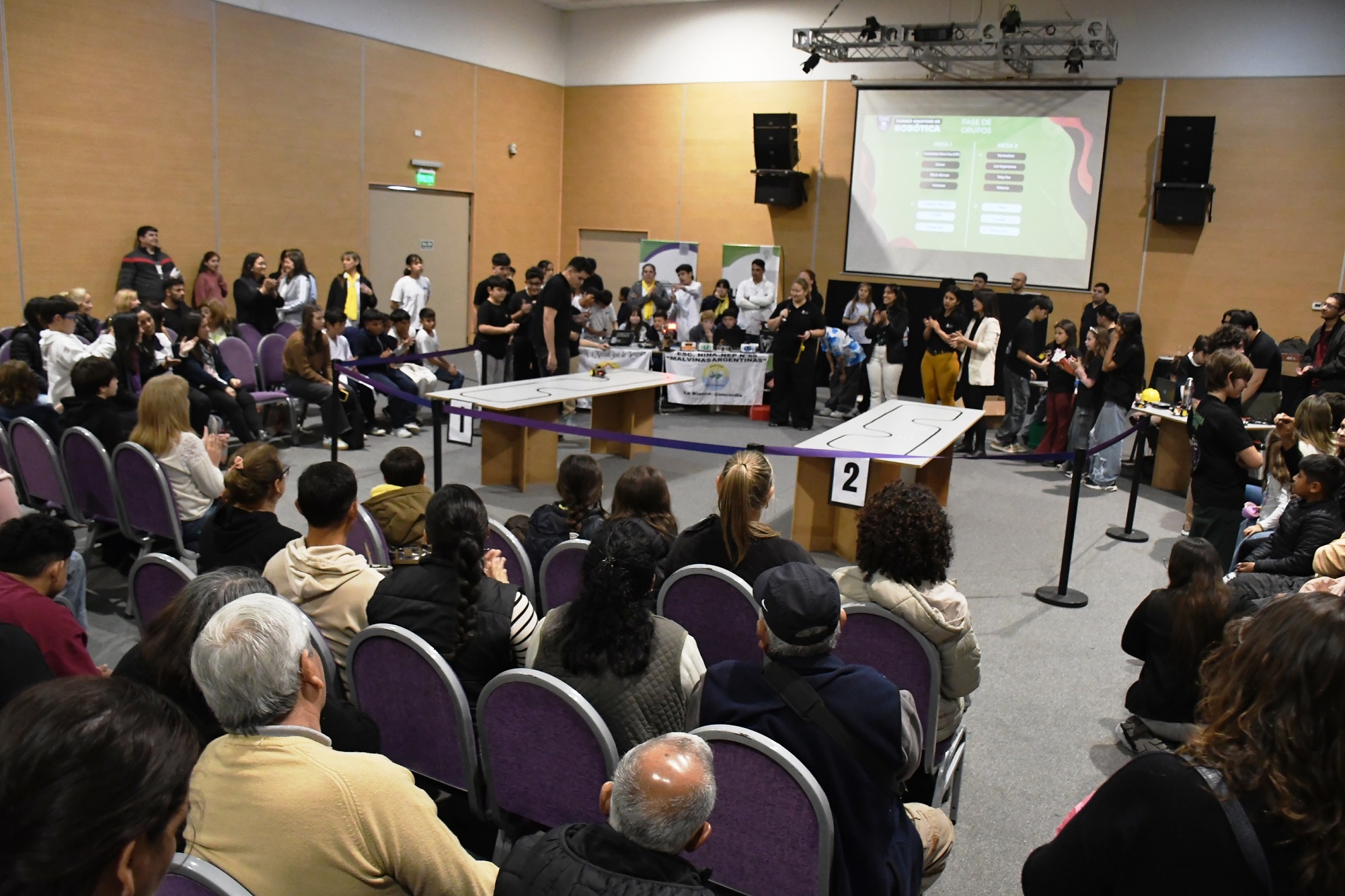 La tecnología y la diversión se unieron en el Primer Torneo amistoso de robótica en Concordia