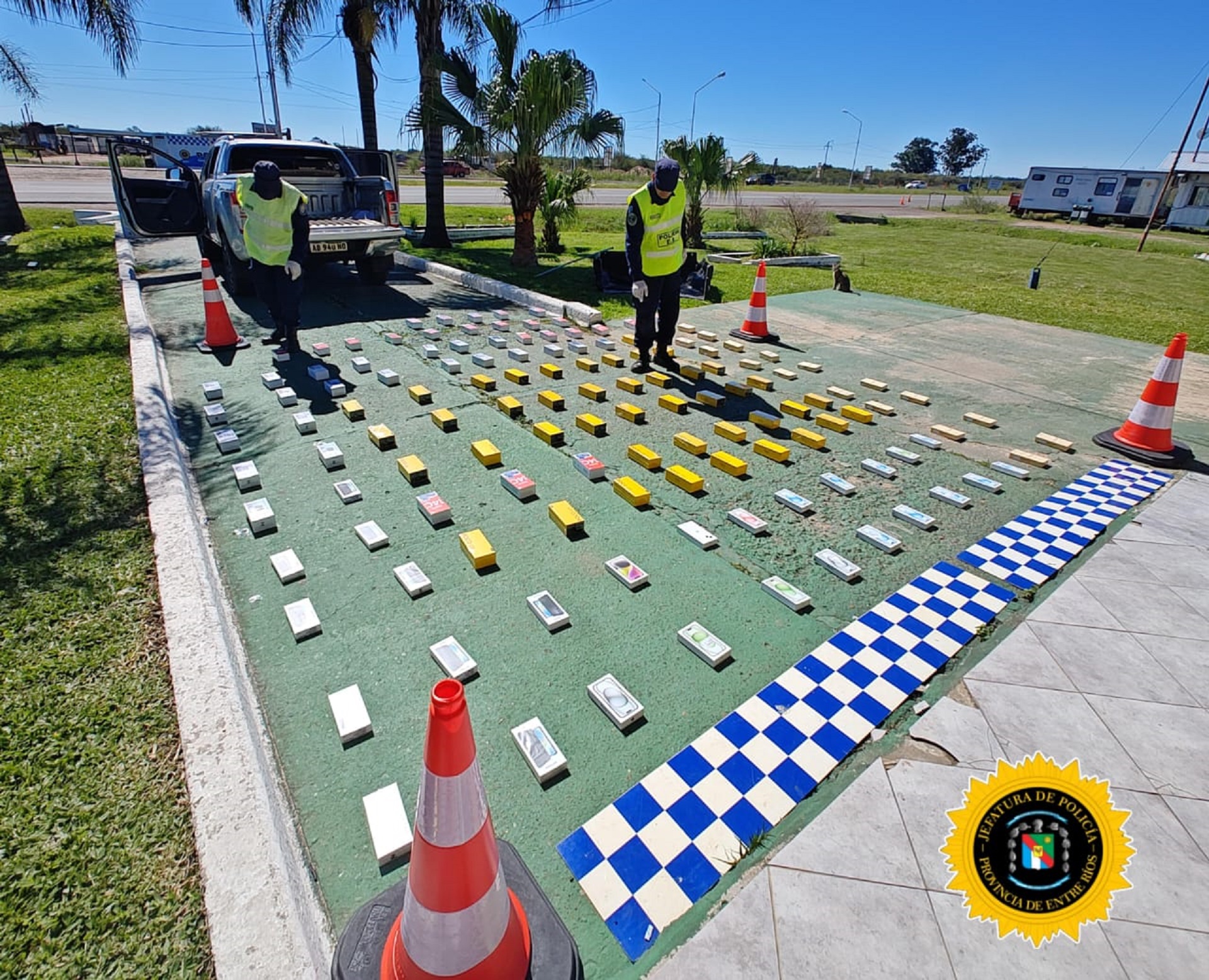 La Policía de Entre Ríos secuestró 133 teléfonos celulares valuados en 90 millones de pesos en Paso Cerrito