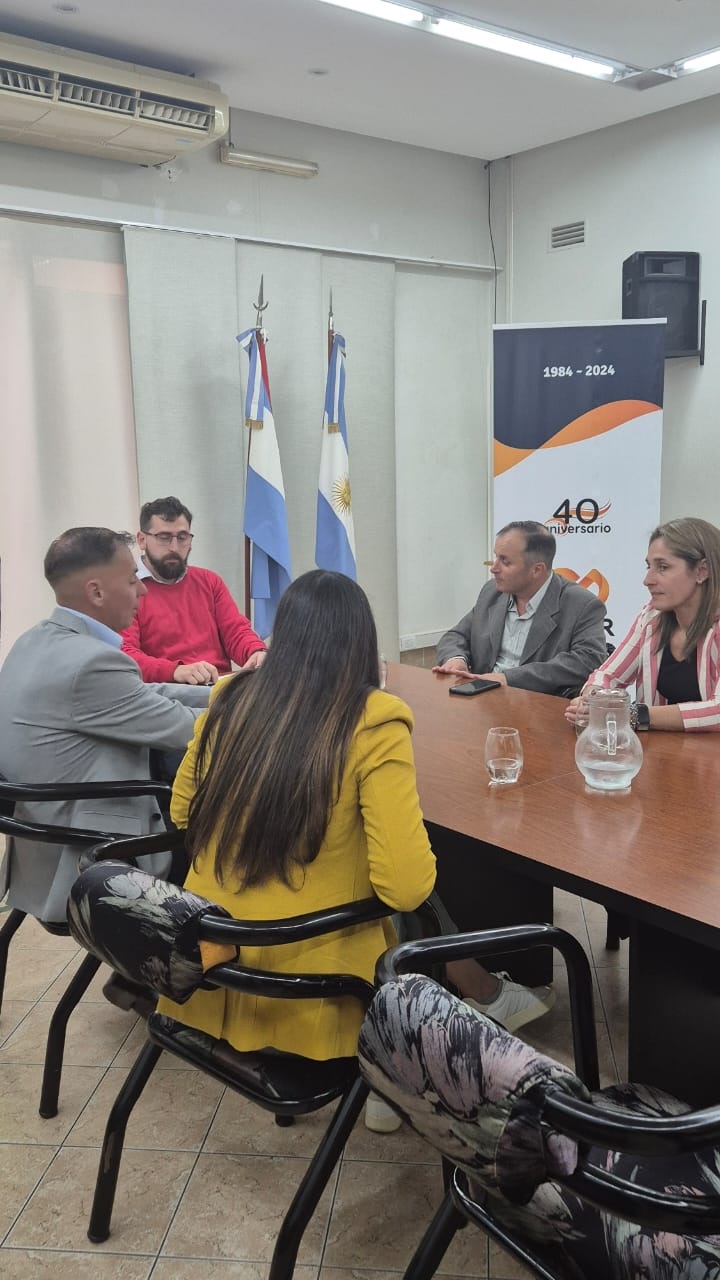 La Policía de Entre Ríos firmó un convenio con el Colegio de Psicólogos para fortalecer la salud mental de su personal
