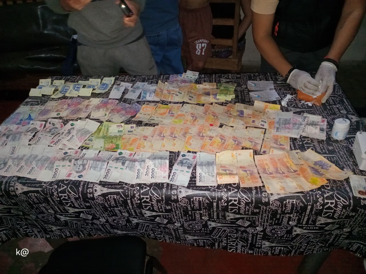 Hombre detenido por pedido de captura: secuestraron cocaína, dinero y una moto