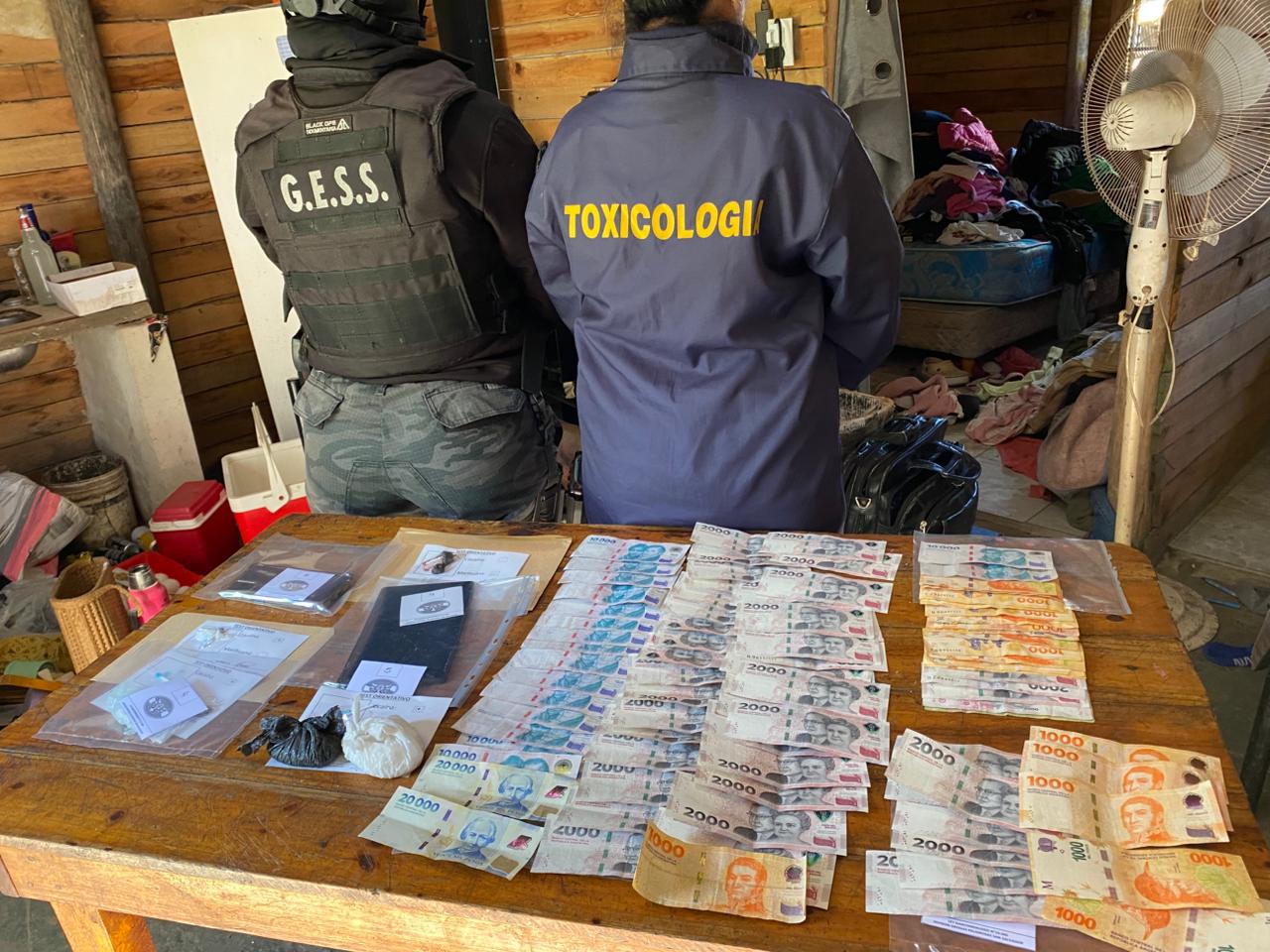Narcomenudeo en San Salvador: Personas detenidas, secuestro de vehículos,dinero y drogas