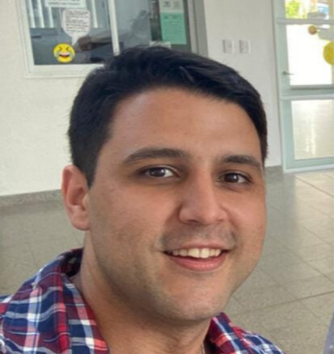 Cuando ayudar se castiga: el caso del profesor que echó el colegio Mitre