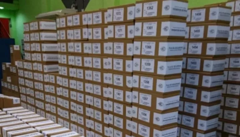 Legislativas 2025: Comienza el despliegue de urnas y materiales para la jornada electoral del domingo 26 de octubre