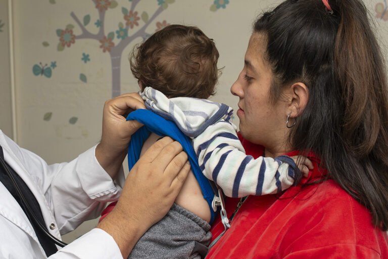 Entre Ríos intensifica la vigilancia de la tos convulsa tras el aumento de casos en el país