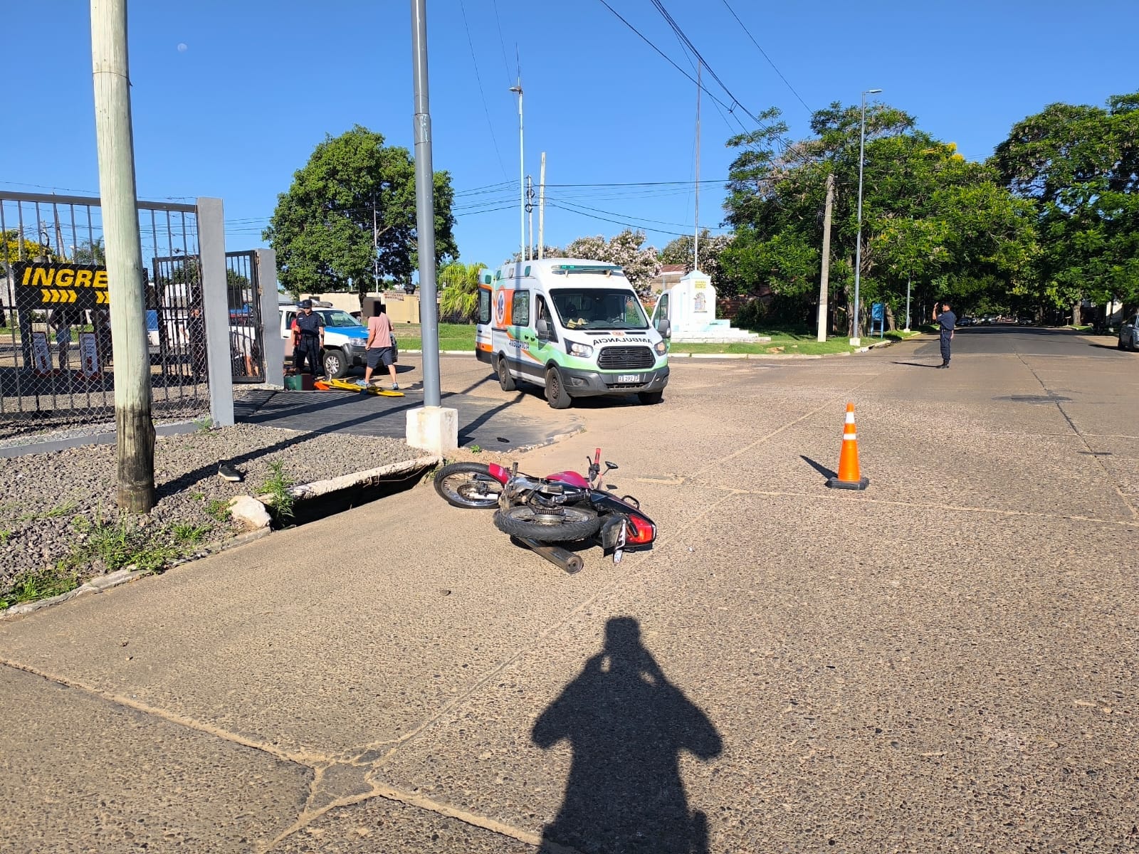 Grave accidente de tránsito: dos personas lesionadas tras una colisión