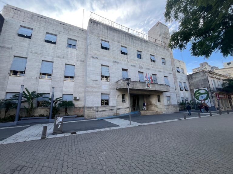 La Municipalidad recibió a EGGER y vecinos de Las Tejas: EGGER presentó estudios y análisis