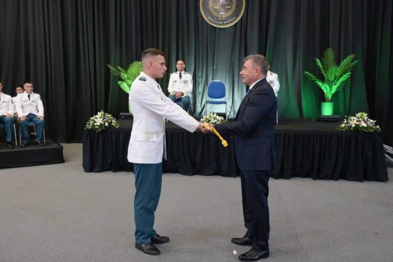 Egresaron 17 nuevos oficiales del Servicio Penitenciario