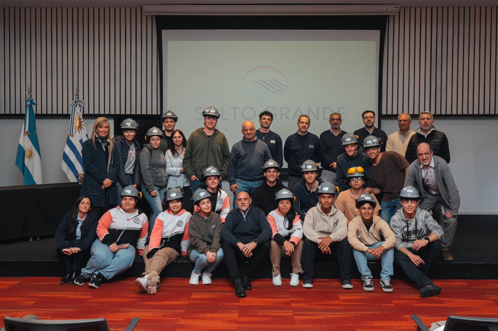 Más de 50 estudiantes de escuelas técnicas realizaron pasantías en el Complejo Hidroeléctrico Salto Grande