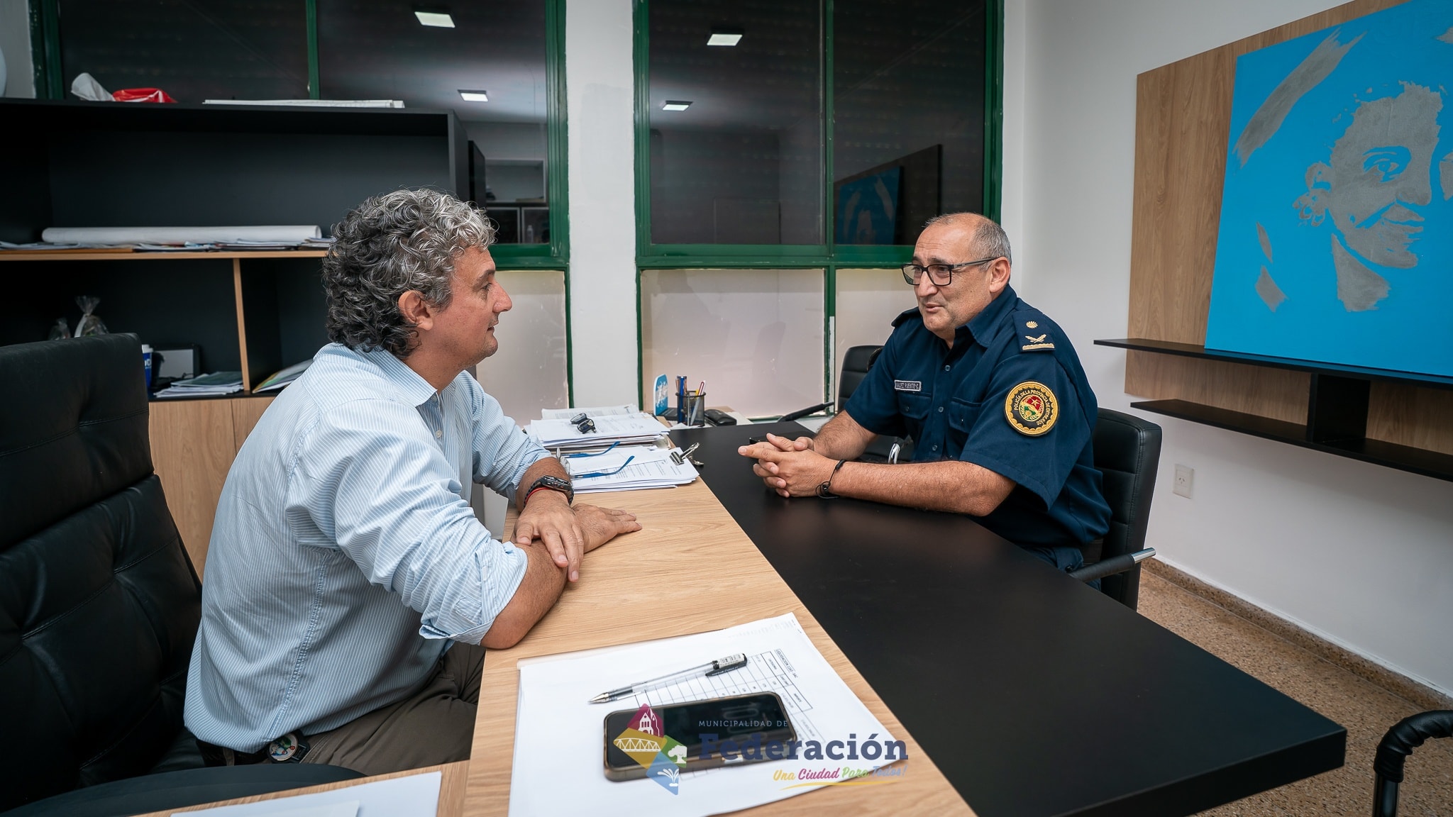 El intendente Ricardo Bravo recibió al nuevo jefe de Policía de Federación