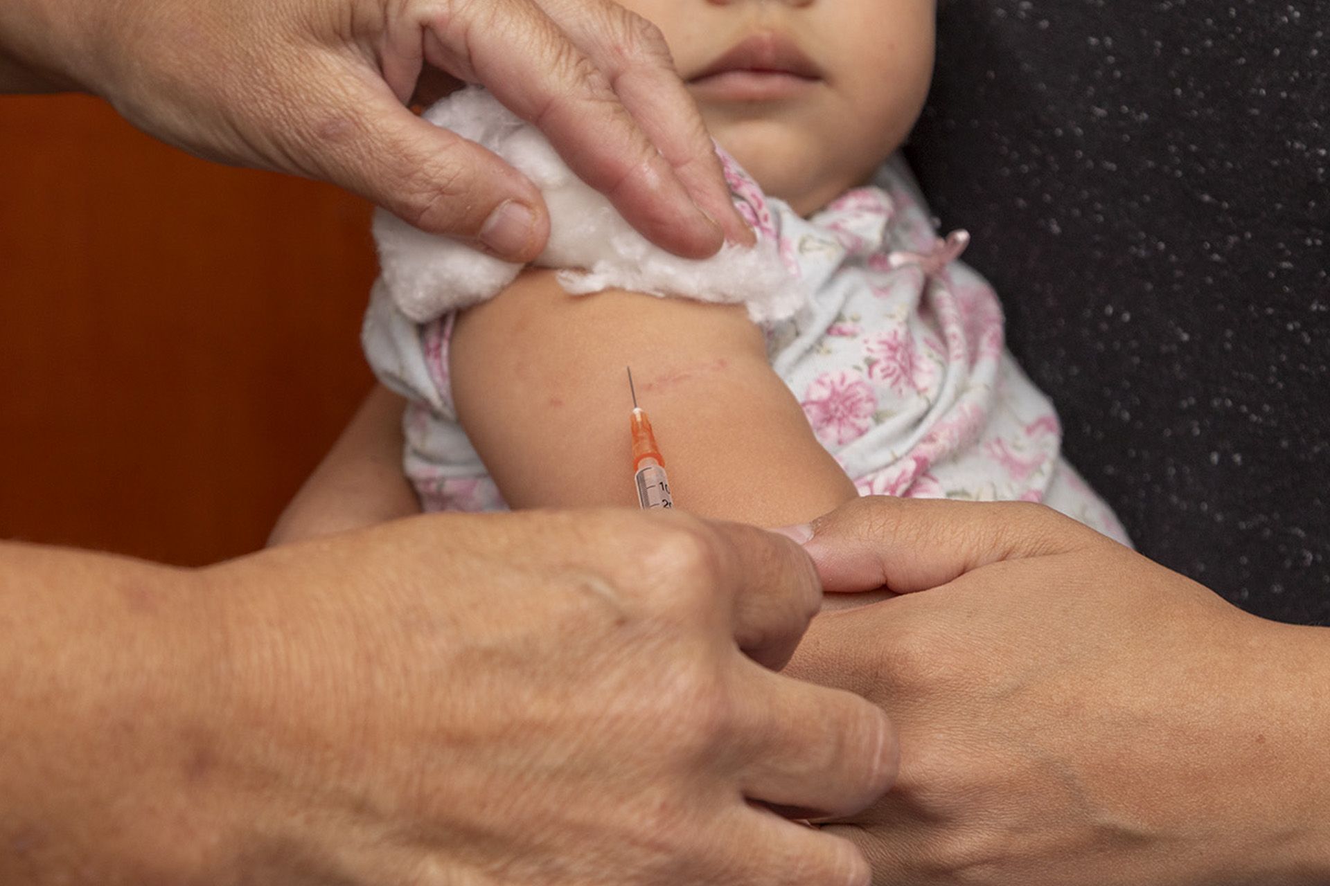 Desde 2026 la segunda dosis de la vacuna triple viral se aplicará a los 15 meses