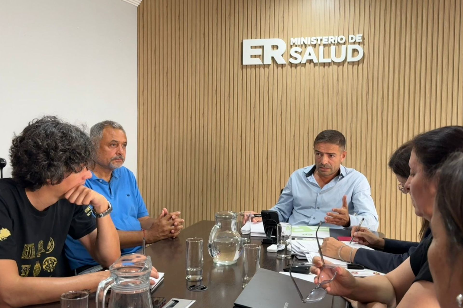 Autoridades de Salud abordaron situaciones laborales con dirigentes de la ATE