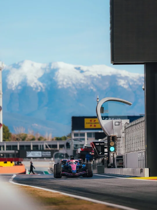 Colapinto cerró un gran día en Barcelona y terminó en el podio del test con Alpine