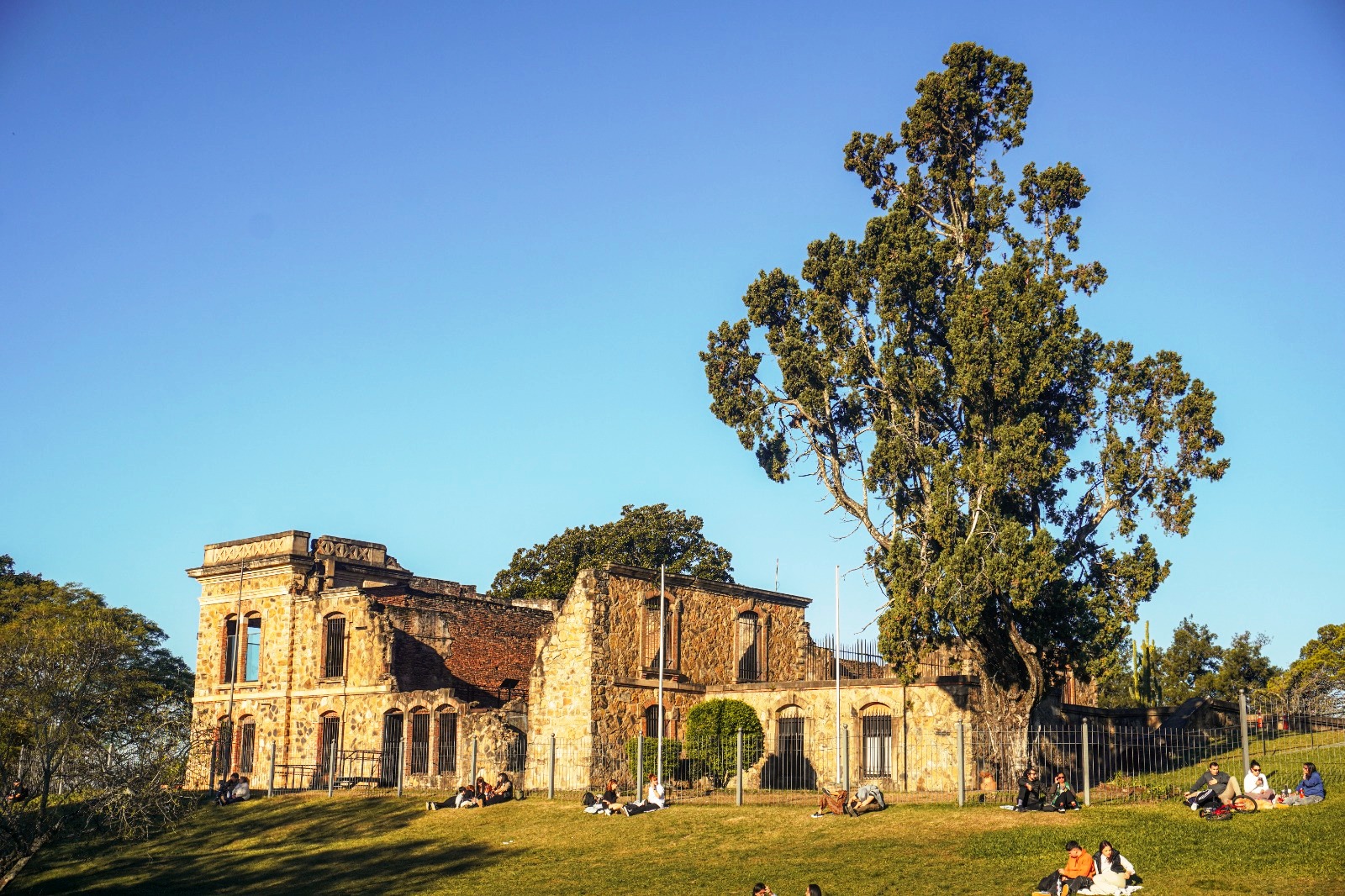Actividad literaria y teatral en el Castillo San Carlos