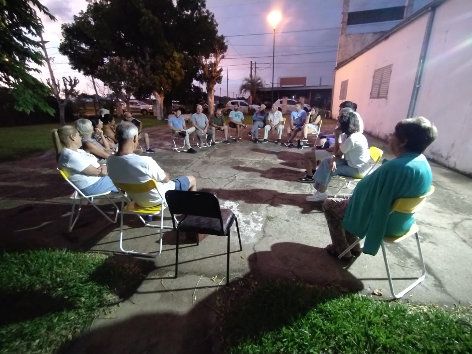 Alerta Ambiental en Las Tejas: vecinos y BroteNativo se organizan ante el impacto de la empresa Egger