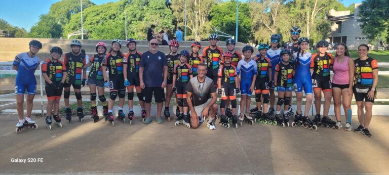 Patinadores del Club Velez Sarsfield comparten su pretemporada con la Escuela Patín en Línea Concordia