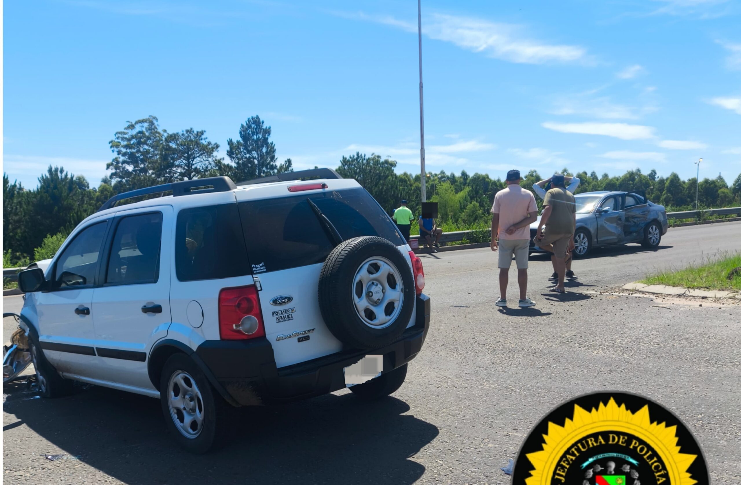 Tres personas resultaron lesionadas tras un choque en Ruta 4 y Ruta Nacional 14
