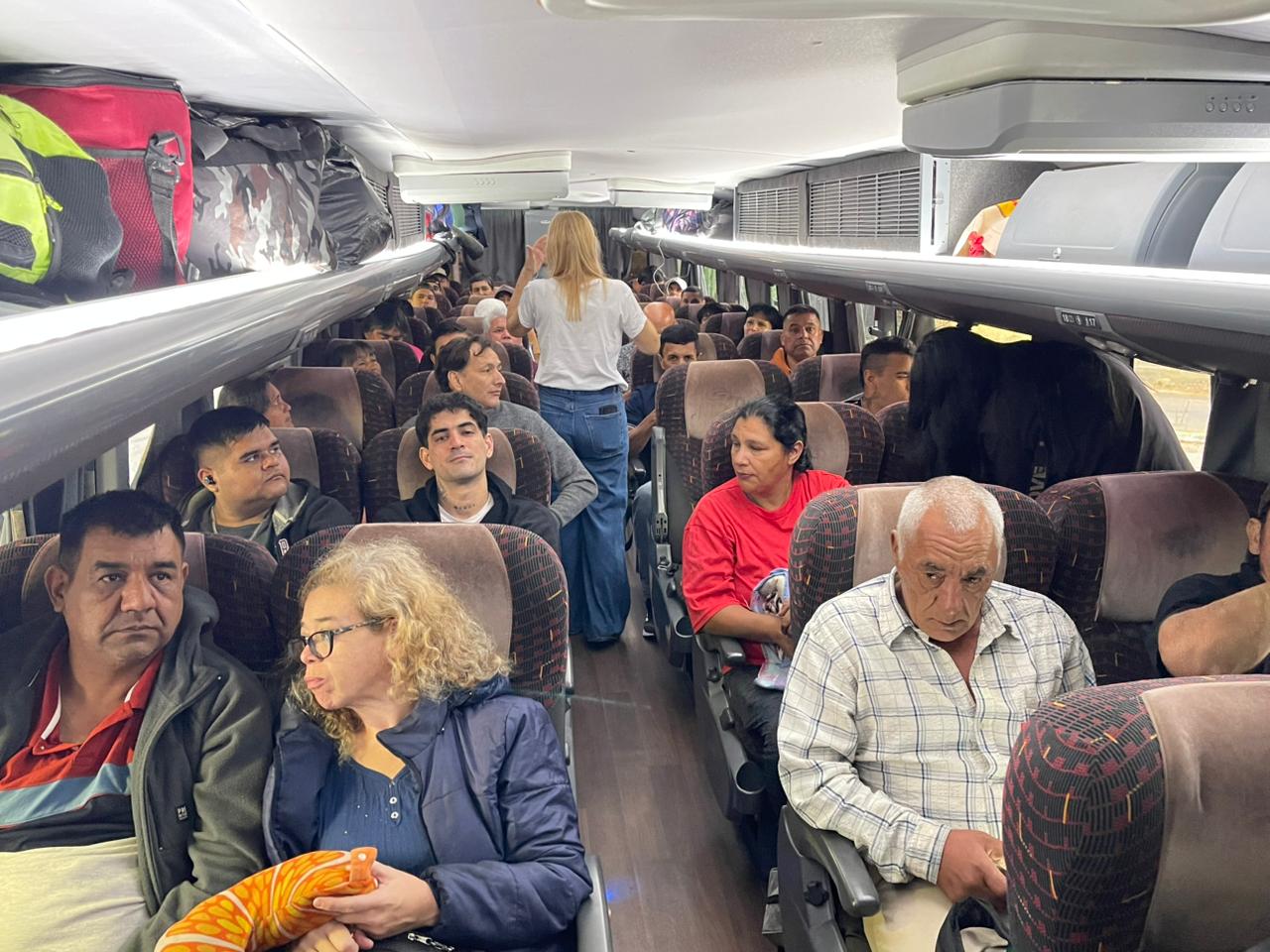 Comenzaron los viajes de trabajadores frutícolas desde Concordia