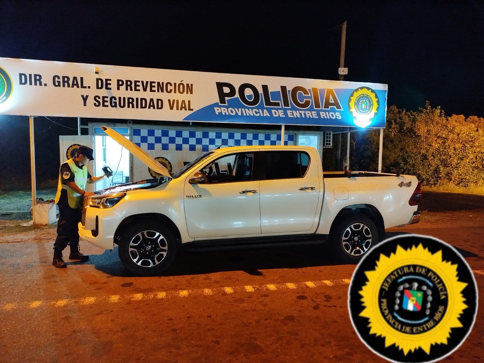 Ruta Nacional 12: persecución por 25 kilómetros, secuestro de camioneta robada y un detenido