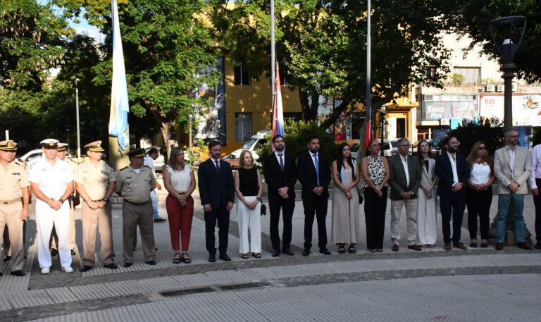 Azcué encabezó los actos conmemorativos por el Combate de San Lorenzo y La Batalla de Caseros