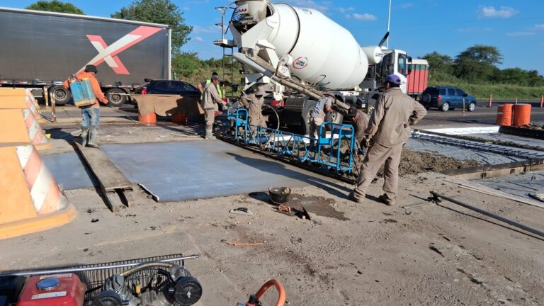 Autovía del Mercosur realizó trabajos de mantenimiento en rutas nacionales 12, 14 y A015