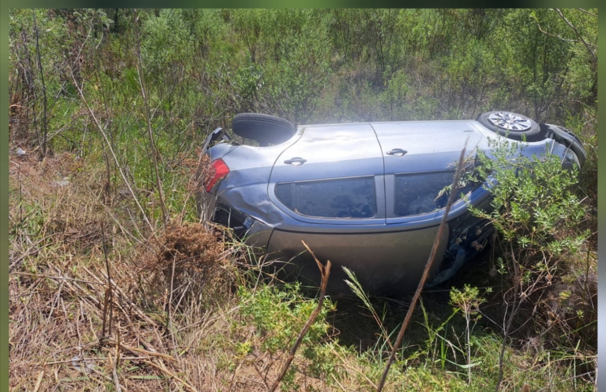 Volcó un automóvil en la Autovía Gervasio Artigas a la altura del kilómetro 277