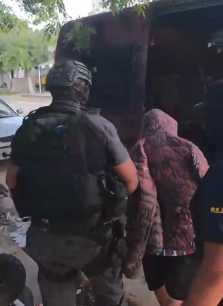 Barrio Capricornio: secuestran droga y detienen a cinco personas en seis allanamientos por narcomenudeo