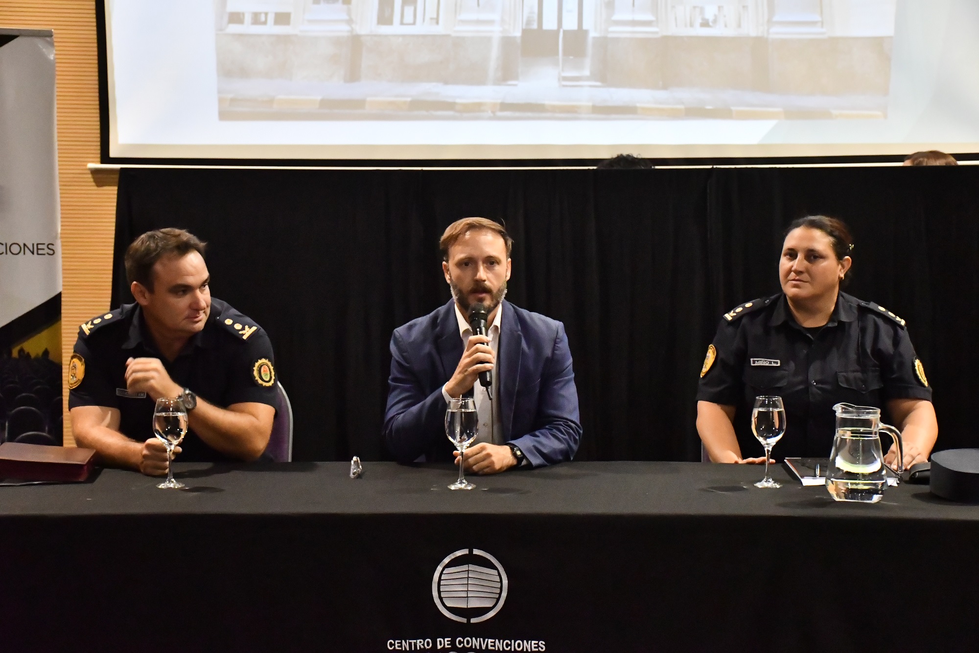 Municipio, Policía de Entre Ríos y vecinalistas abordaron temas de Seguridad