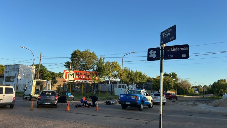 Accidente de Tránsito en Calle Gobernador Cresto y Liberman
