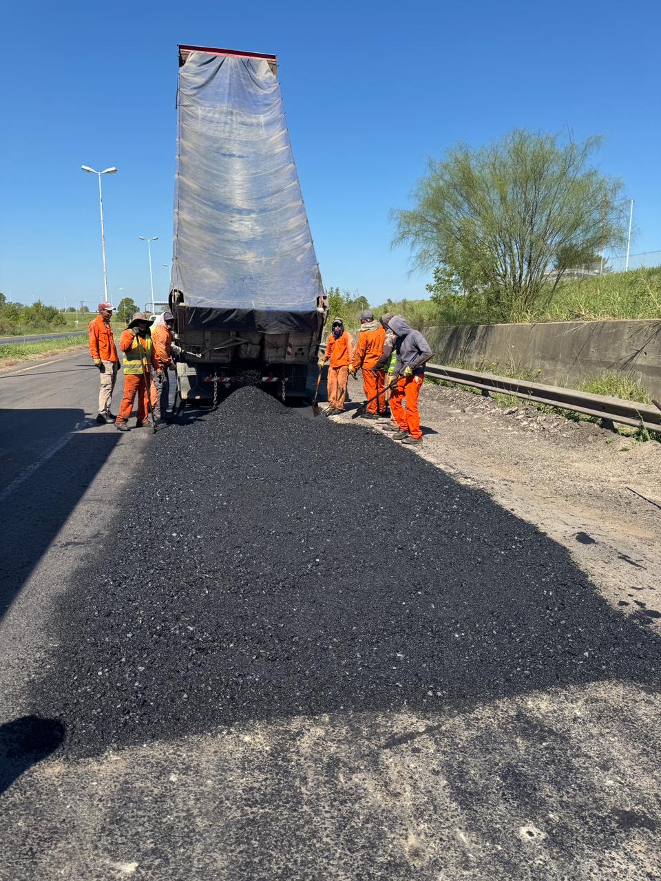 Concepción del Uruguay: Trabajos de bacheo estructural en Ruta Nacional 14
