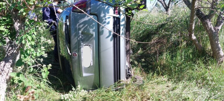 Despiste y vuelco sin lesionados en Ruta Nacional 14