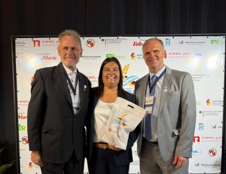 Mariel Ávila expuso sobre identidad y futuro en el congreso de alemanes del Volga en Entre Ríos