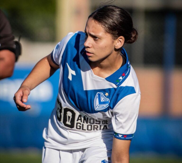 La concordiense Dafne Vera debutó en la reserva de Vélez 
