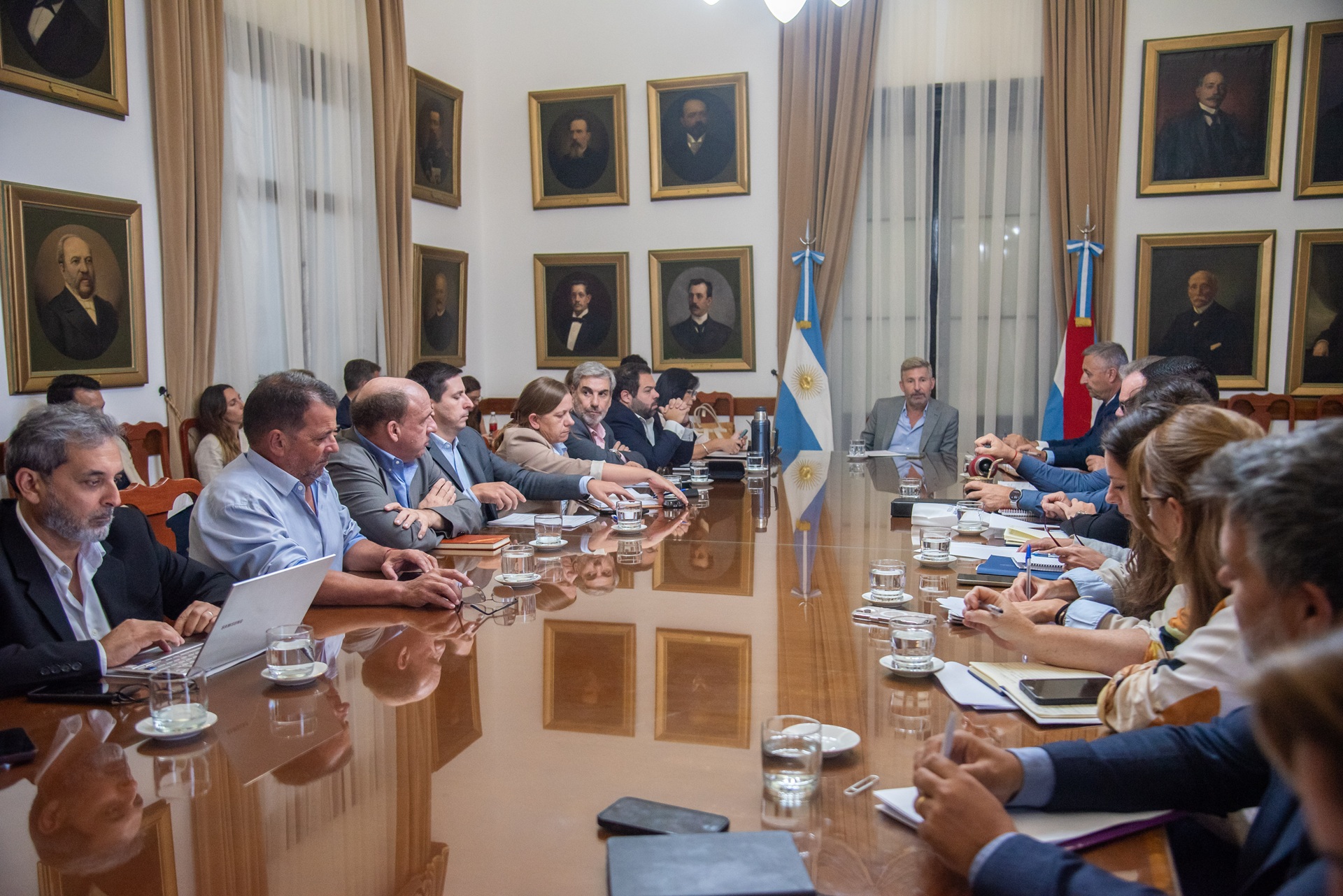 Frigerio encabezó una nueva reunión de gabinete y avanzó en el análisis de la reforma previsional