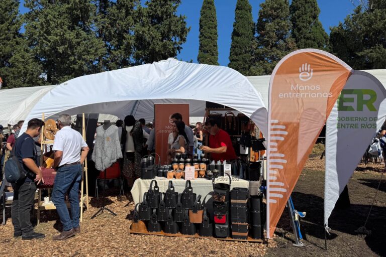 Emprendedoras de Manos Entrerrianas participaron de la Expo Provincial de la Leche en Nogoyá